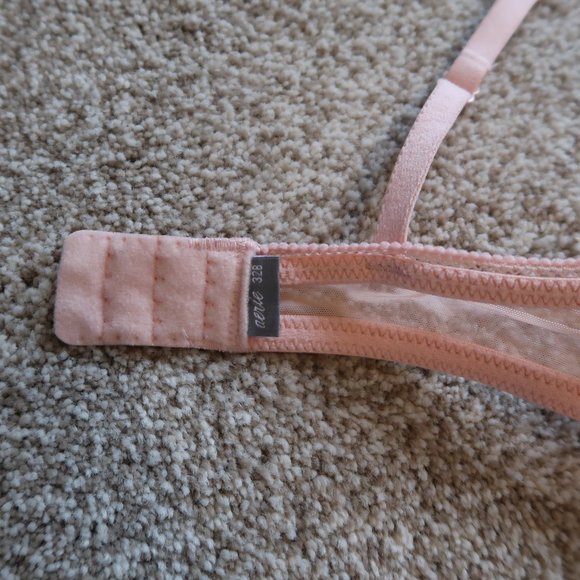 Pink Wireless Bra - Picture 7 of 7